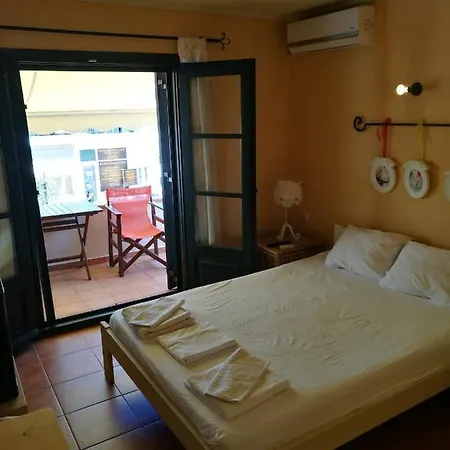 Guest house Kostantaki Nea Peramos (Macedonia)