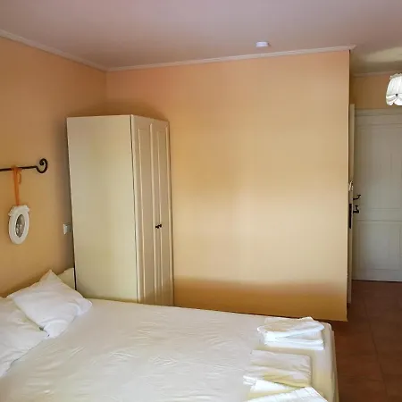 Kostantaki Pensiune 3*