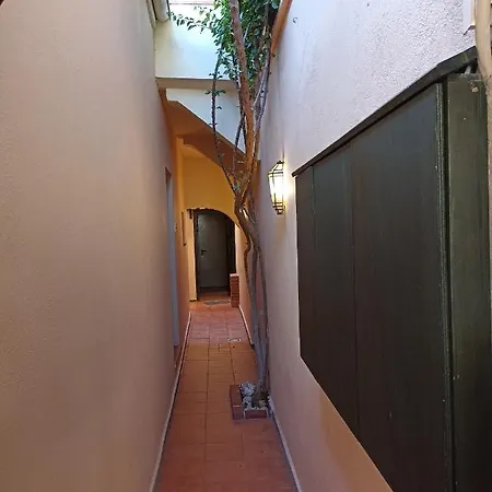 Kostantaki Guest house *
